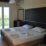 Ξενοδοχείο με διαμερίσματα Sunrise 3*