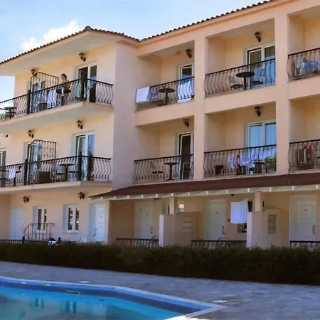 Sunrise Aparthotel 3*