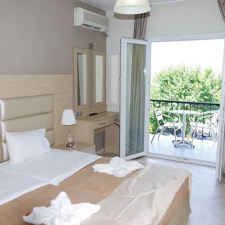 Sunrise Aparthotel 3*