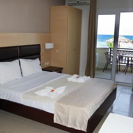 Sunrise Aparthotel 3*